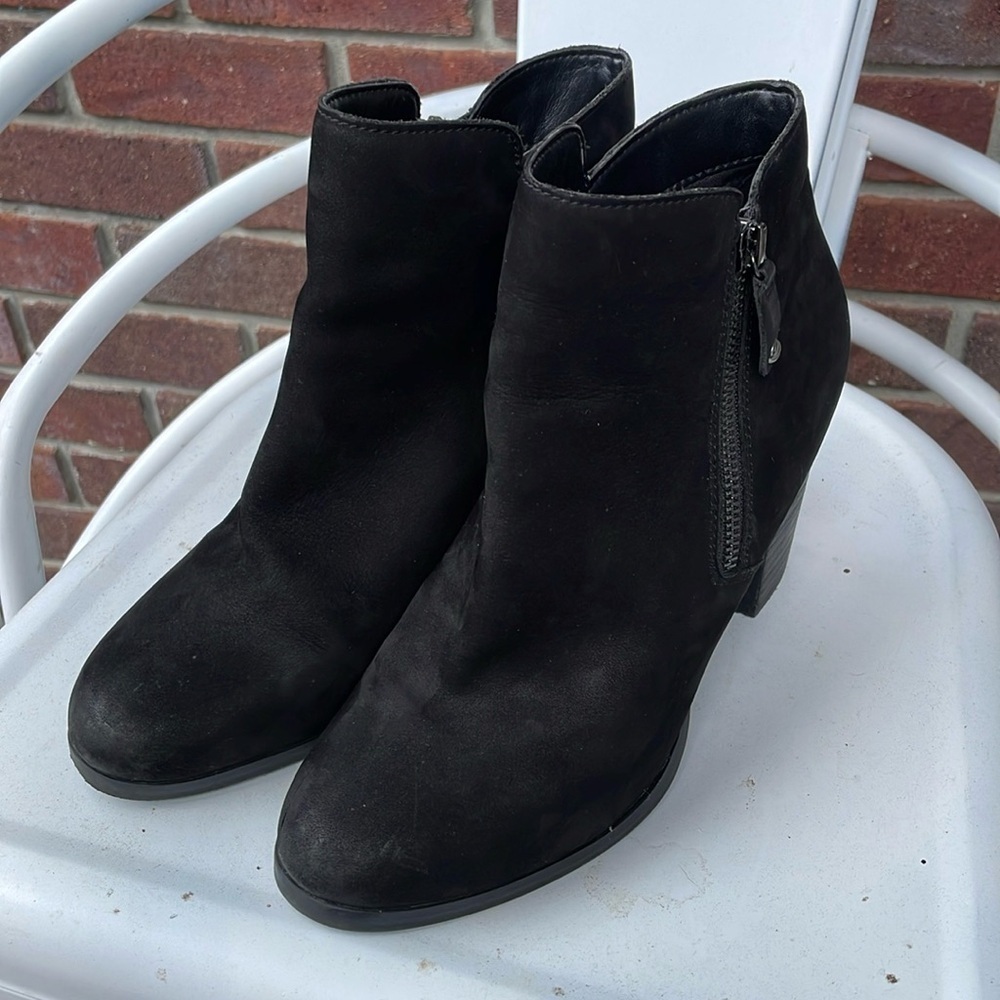 Aldo | Black | Suede | Stacked Heel | Ankle | Round Toe | Boots | Size 8.5